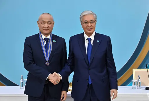 Еділ Жаңбыршин III дәрежелі Барыс орденімен марапатталды