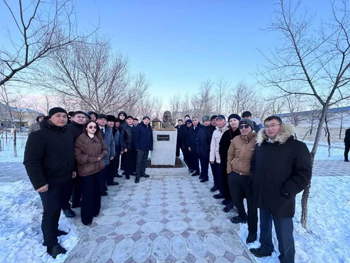 Бейнеу ауданында «Құрылысшы» шағын архитектуралық мүсіні ашылды